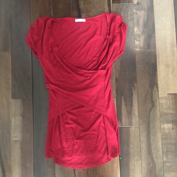 Le Clef red wrap top - Picture 2 of 5